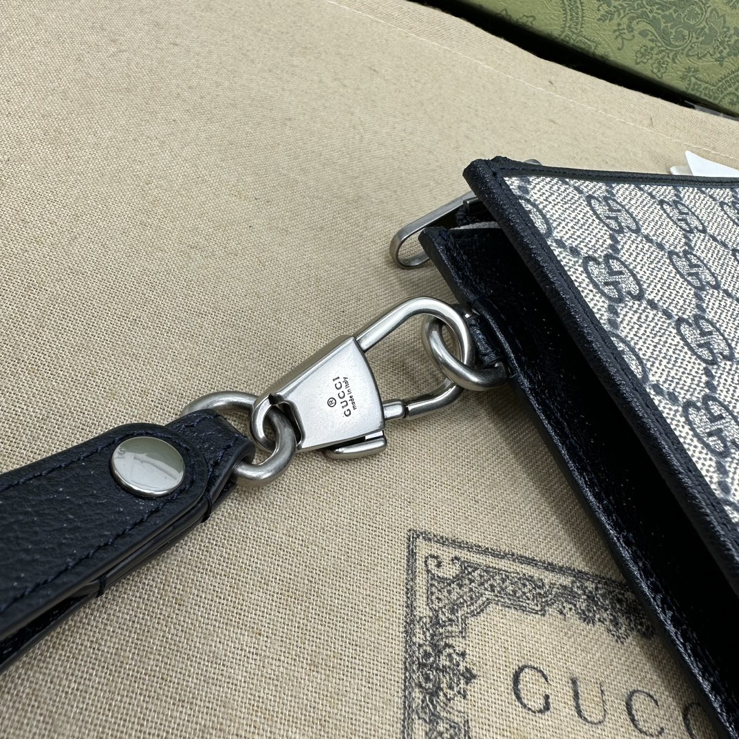 Gucci Clutch Bags